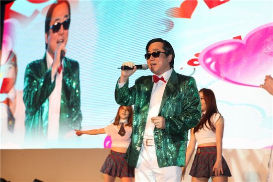 김병헌 LIG손보 사장, '트로트 가수' 변신한 사연