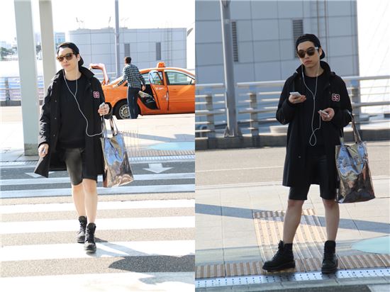 '19금 콘셉트' 아우라, 공항 패션도 '69'