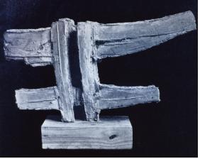 '천(天)', 1965년, 시멘트, 60x20x45cm
