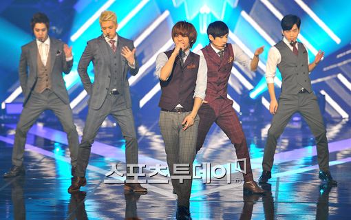 이준·천둥 엠블랙 탈퇴설에 소속사 공식입장…"아직 결정된 것 아니다"(전문)