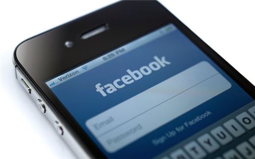 "당신의 배터리를 잡아먹는 주범은 페이스북 앱"