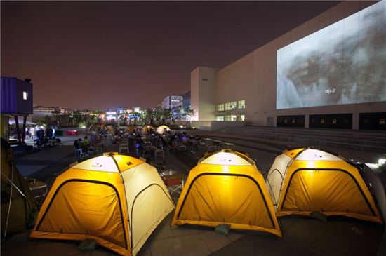 메가박스, 야외 캠핑 시네마 '오픈M' 운영
