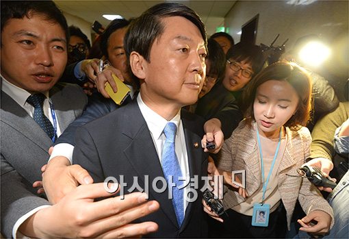 [포토]굳게 입다문 안철수 대표
