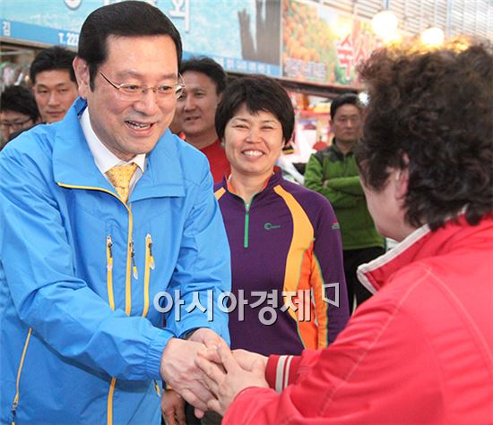 이용섭 의원, “재래시장 활성화시키겠다”