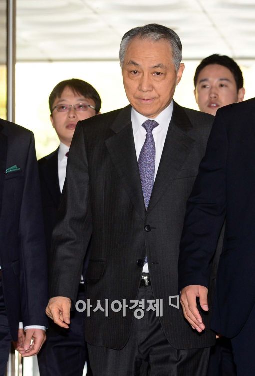 [포토]법원에 출석한 강덕수 前 STX그룹 회장