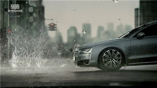 [비하인드 광고]거대 빗방울 속 여유 드라이빙…빗길에 강한 타이어