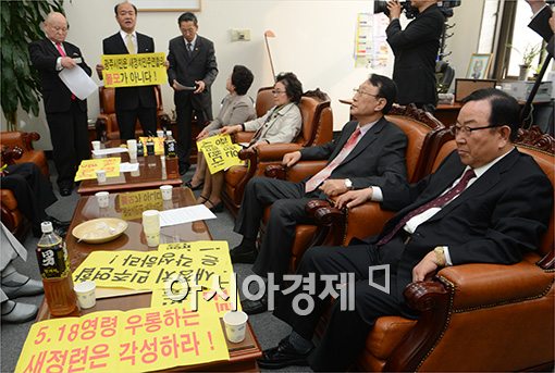 [포토]개혁공천 반대, 당대표실 점거