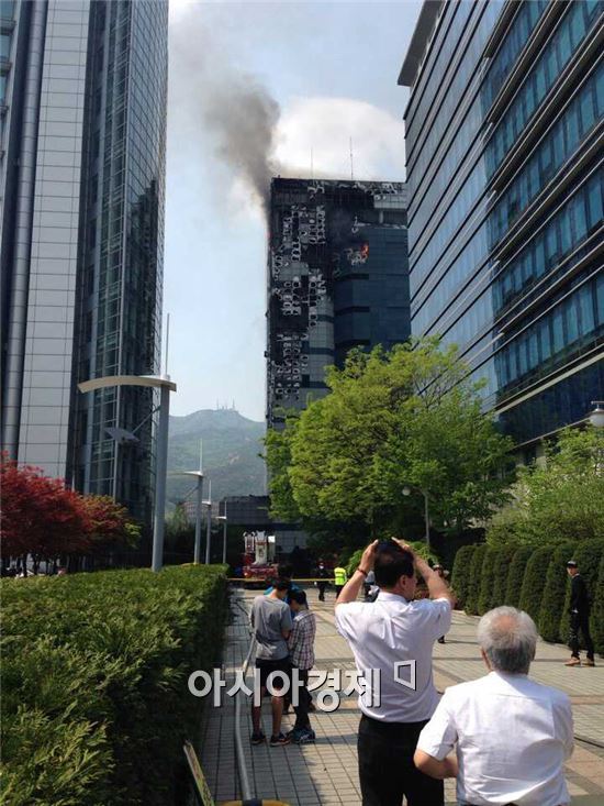 20일 화재가 발생한 삼성SDS 과천ICT센터 현장