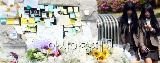[포토]슬픔에 잠긴 안산 단원고 학생들