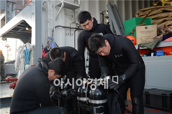 세월호 구조 중 사망·부상 민간잠수사 27명에 8억6000만원 보상 