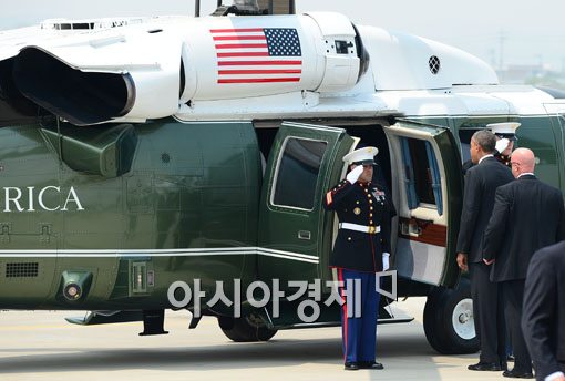 [포토]헬기에 올라타는 오바마 대통령 