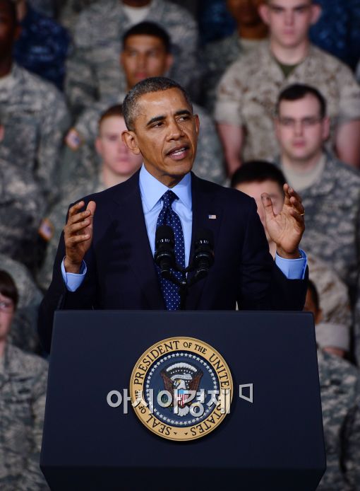 [포토]미군 병사 대상으로 연설하는 오바마
