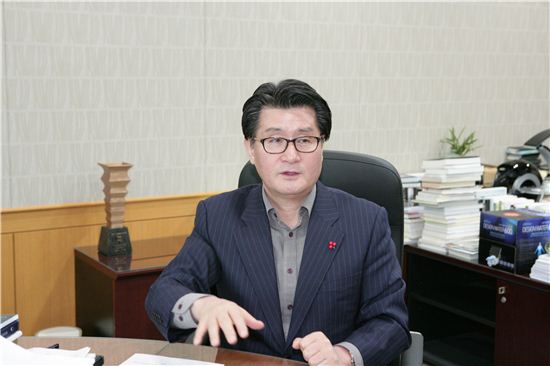 [인터뷰]유종필 관악구청장 “도서관 사업 성과 보람 느껴"