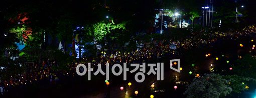 [포토]청계천 따라 이어지는 촛불행진 