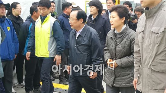 [포토]진도 팽목항 찾은 박근혜 대통령