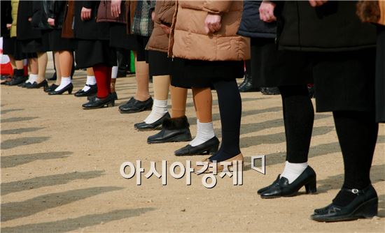 개성공단에서 근무중인 북한노동자