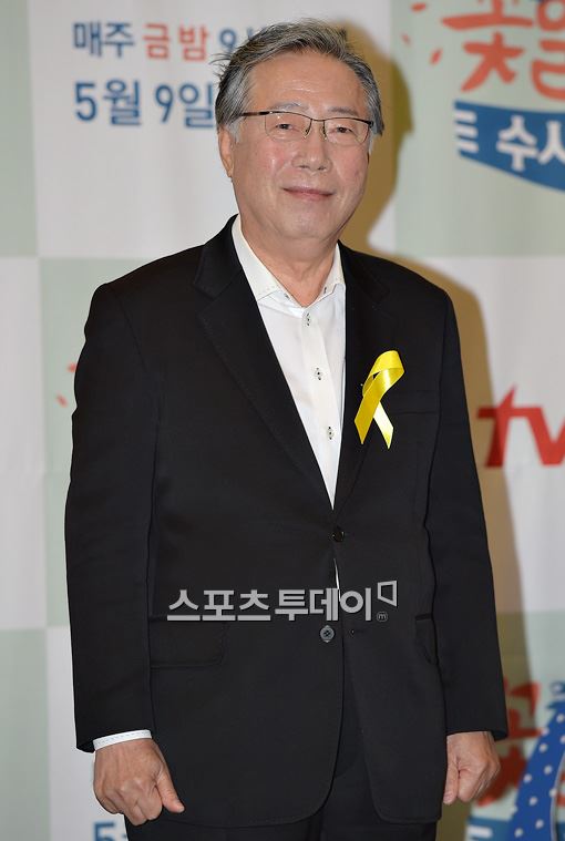 '꽃할배 수사대' 변희봉, 노란 리본 달고 세월호 희생자 애도