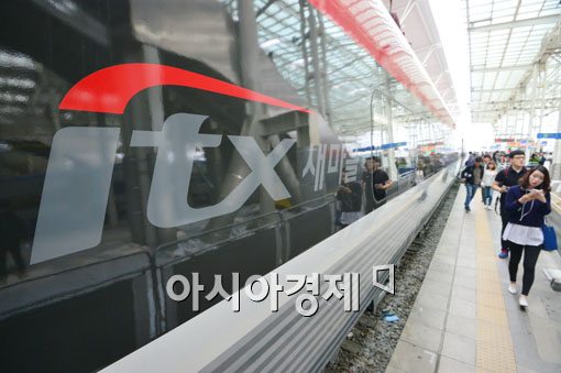 [포토]ITX-새마을 열차 첫 운행 