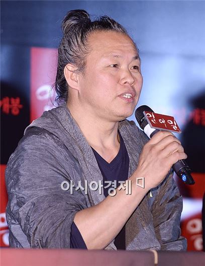 감독 김기덕이 12일 영화 '일대일' 언론시사회에서 작품의 상징성에 대해 밝혔다.