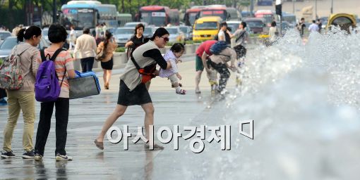 [오늘날씨] 서울 낮 최고 28도 대구 33도 '여름더위'…옅은 황사도