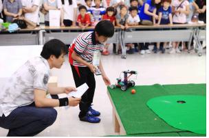 전국 초등학생 로봇 꿈나무들 실력 겨룬다 