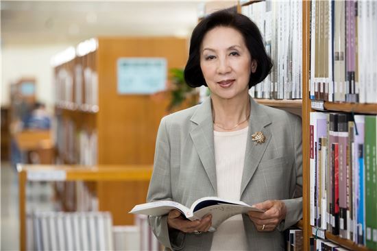 최은주 도서관정보정책위원회 위원장.
