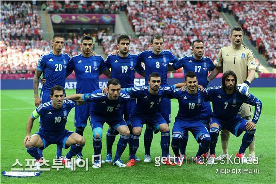 그리스, 코트디부아르 2-1로 꺾고 사상 첫 16강 '페널티킥 오심덕?'
