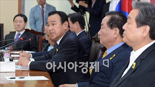 [포토]발언하는 이완구 원내대표