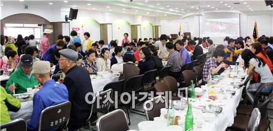 장흥군 사랑 나눔 바자회 개최