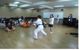 여중고생 찾아 호신술 가르쳐 