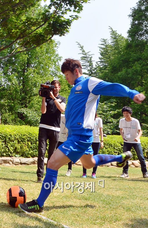 [포토]박지성 선수의 그림같은 슈팅 