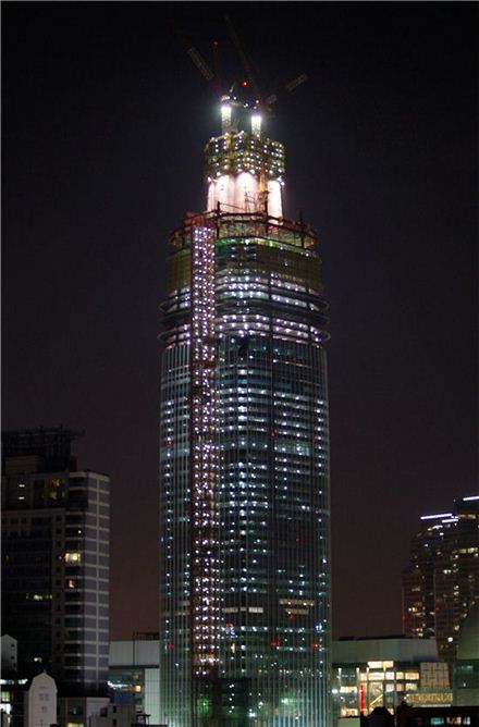 지상 123층 규모로 건설되는 롯데월드타워 