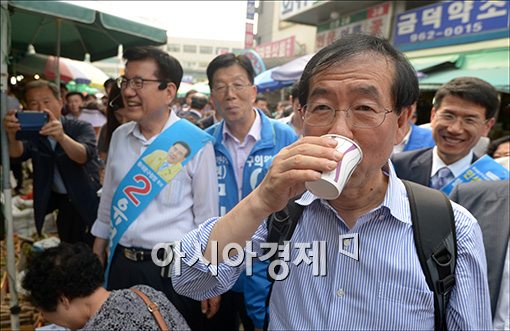 [포토]재래시장 찾은 박원순 후보