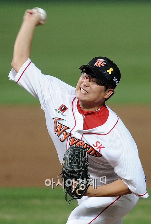 [포토] 역투하는 전유수, '이를 악 물고'