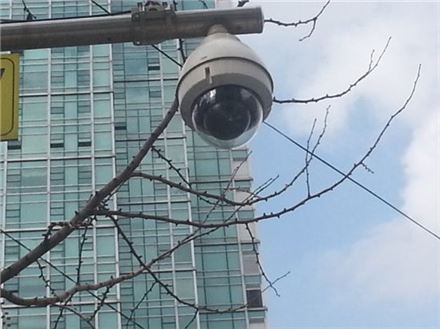 CCTV 기능 통합 · 추가 설치해 안전사각 없앤다