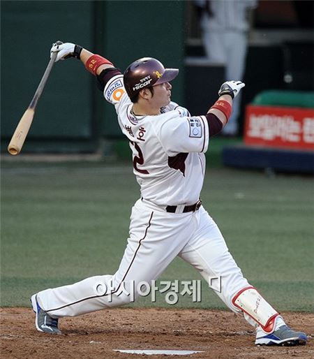 한 달간 '14홈런'…박병호, 프로야구 5월 MVP 선정