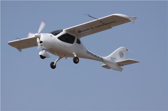 유인 항공기…상황에 따라 무인기로 바꾼다