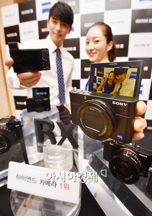 소니, 프리미엄 콤팩트카메라 'RX100 III' 예약판매…99만9000원