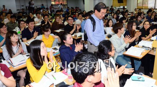 [포토]박수세례 받는 박원순 후보