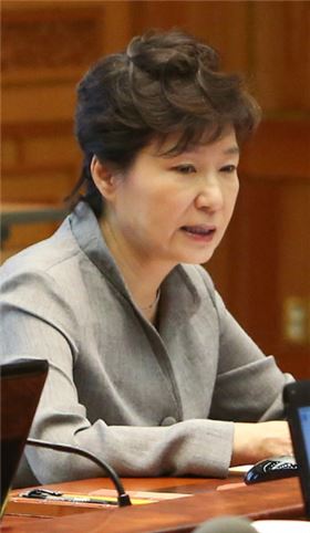 박근혜 대통령이 지난달 22일 청와대에서 수석비서관회의를 주재하고 있다. (사진 : 청와대)