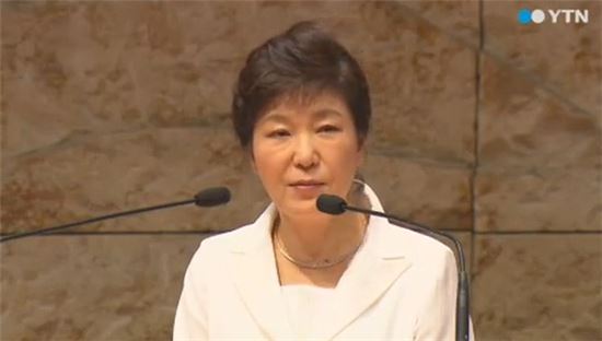 박근혜 대통령 중국 CCTV 인터뷰서 일본 고노담화 검증 비판