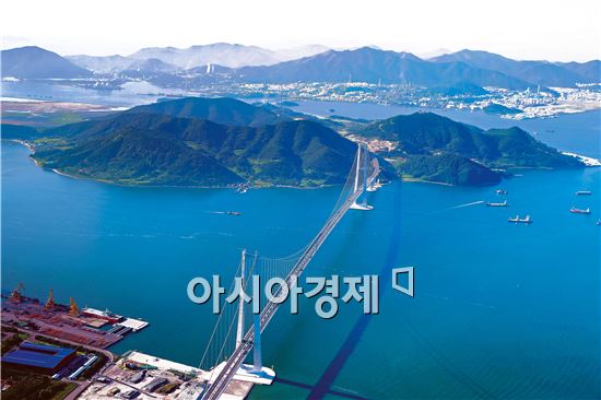 여수~광양 이순신대교 재포장…10월15일까지 교통 통제