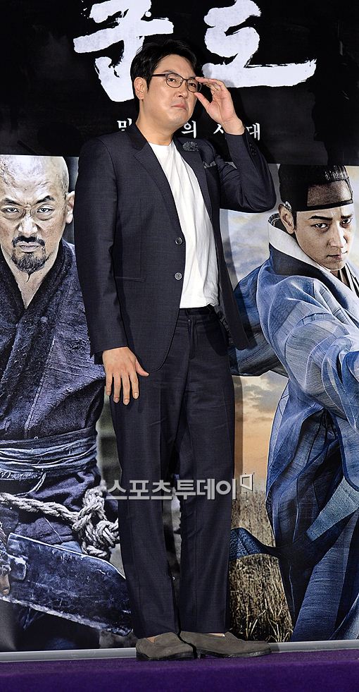 영화 '군도:민란의 시대(감독 윤종빈, 이하 군도)' 제작보고회에 참석한 조진웅