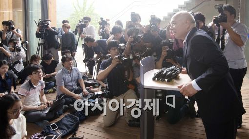[포토]질의 받는 문창극 국무총리 내정자