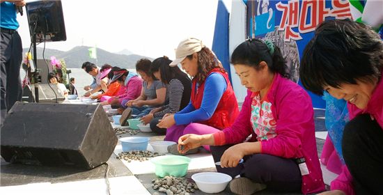 지난해 서산 왕산포에서 열린 '갯마을축제' 행사 모습.