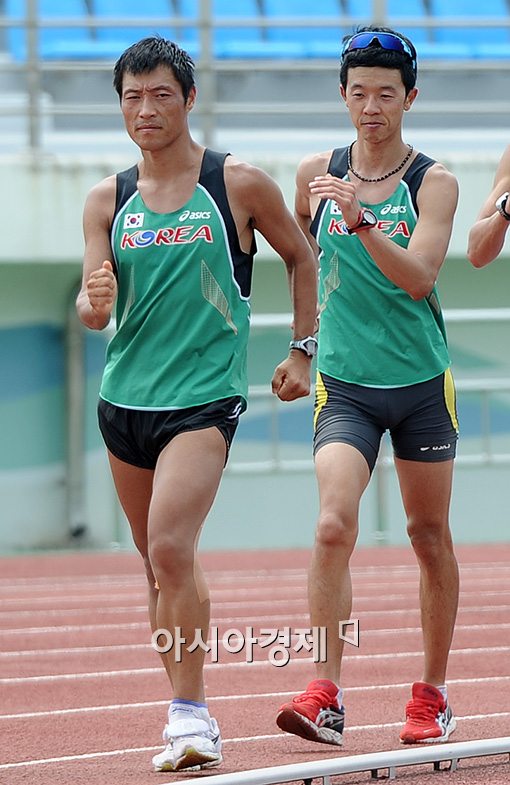 남자 경보 박칠성(왼쪽)과 김현섭