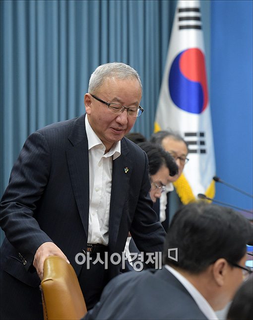 [포토]회의 참석하는 현오석 부총리