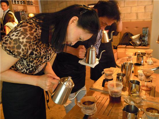 커피전문점 창업 협동조합으로 하세요