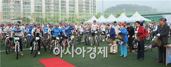 제2회 구례 지리산랠리 산악자전거 대회가 전국 MTB 동호인 500여 명이 참가한 가운데 열렸다.