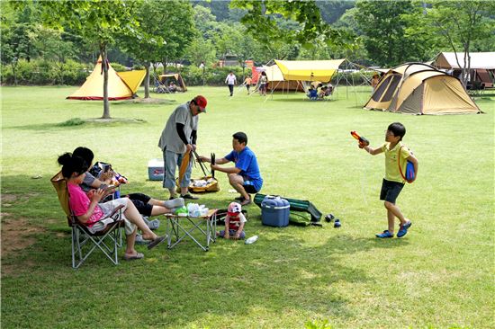 [특별기획]"하루 휴가 더 가자"‥국내관광 회복 '절실'